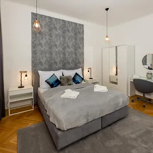  Apartamento Delightful 1 Bedroom Near Schoenbrunn And Westbahnhof With Big Porch