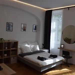 Appartamento 11, Vienna